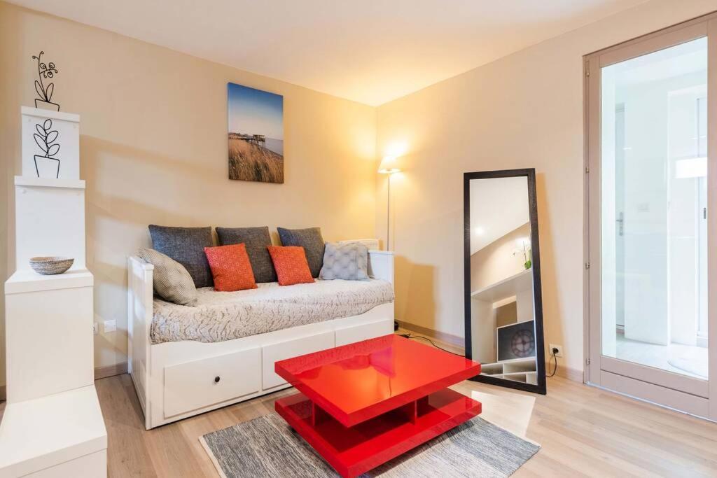Studio Next To Bordeaux City Center With A Terrace Bègles Eksteriør billede